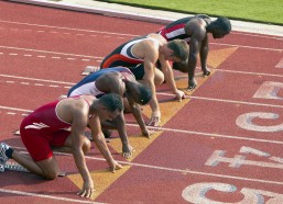 中国体育竞猜平台_詹姆斯评选湖人队史最佳阵容引热议 网友豪言，若成真可82胜0负冲击十连冠