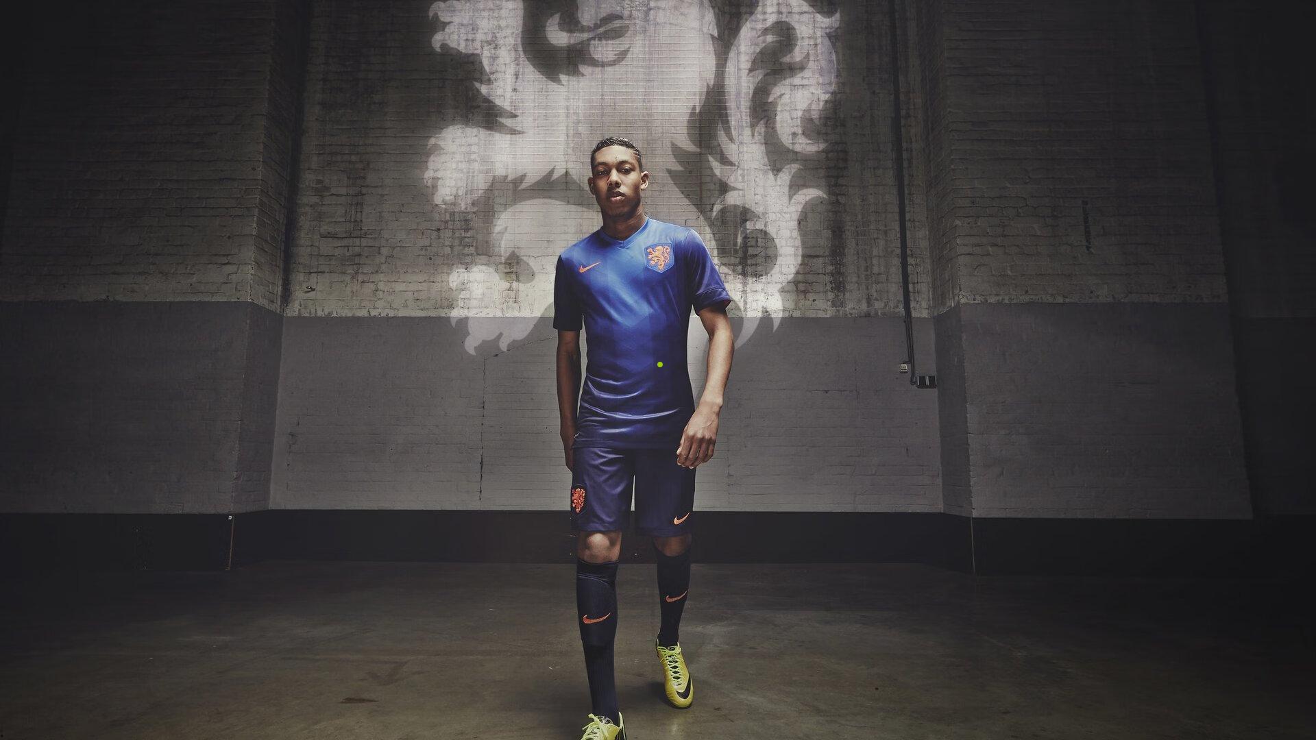 巴黎圣日耳曼缔造欧冠新篇章,单一自然年12胜荣耀追平皇马拜仁历史纪录